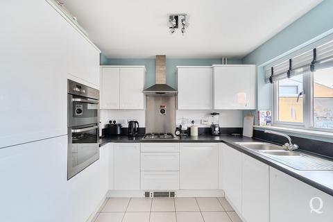 3 bedroom terraced house for sale, Crossways, Sittingbourne, ME10