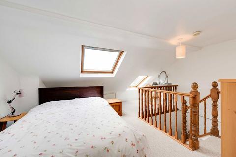 9 Convent Gardens, London, W5 4UT