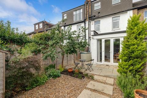 9 Convent Gardens, London, W5 4UT