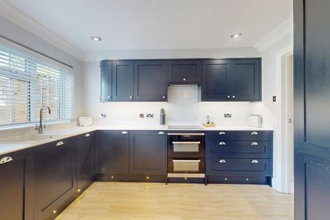 4 bedroom detached house for sale, Windsor Road, Gravesend, DA12