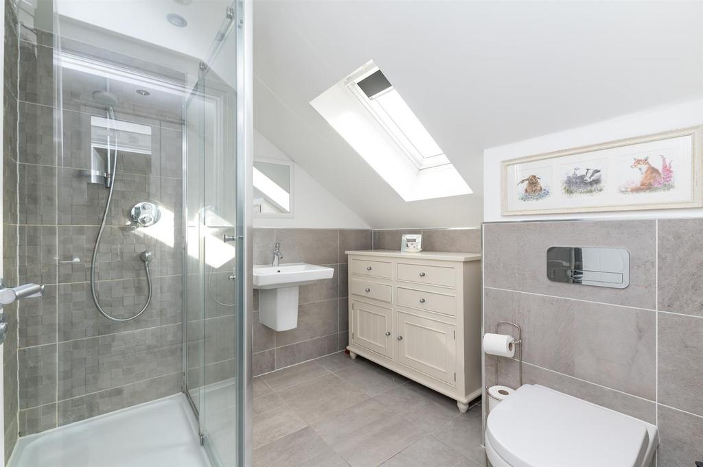 En-Suite Bedroom 1