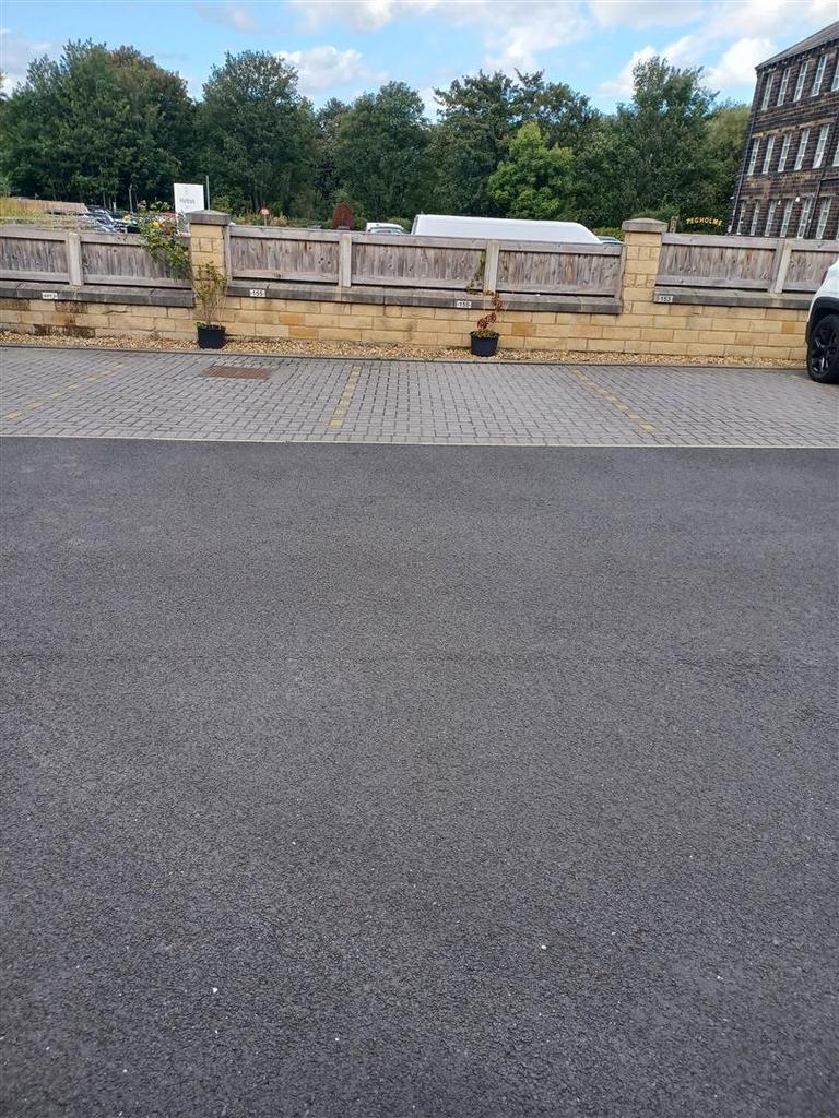 Parking .jpg