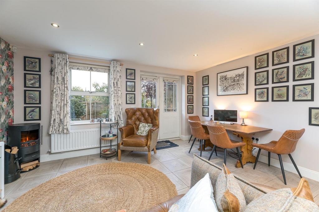 Sitting & Dining Room
