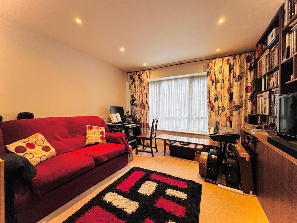 Whats App Image 2025-10-28 at 14.55.48 f8473a8b