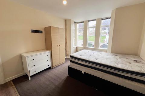 undefined, High Town Road, Luton LU2