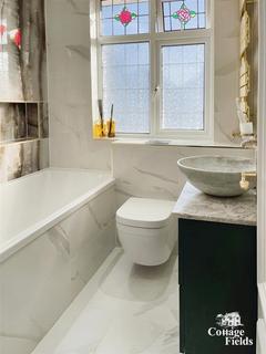2 bedroom property to rent, Babington Road, Hornchurch, RM12