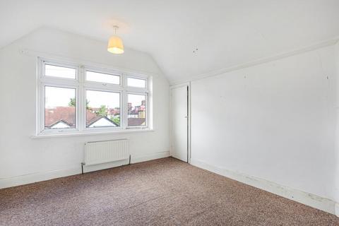 undefined, Carrington Avenue, Whitton TW3