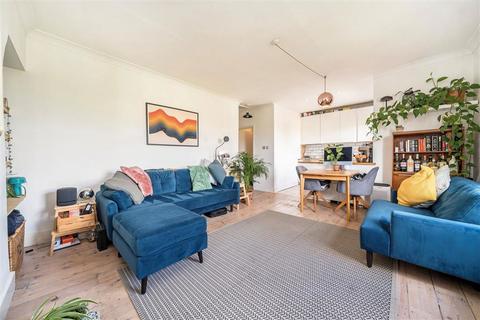 1 bedroom flat for sale, Lewisham Way, London SE14