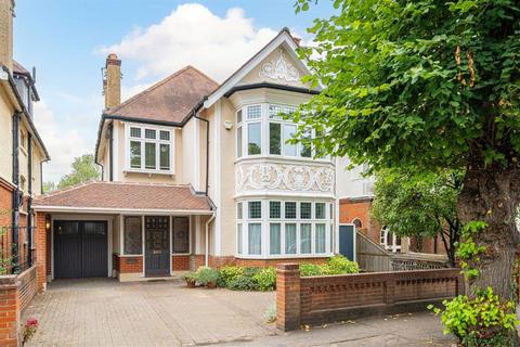 Cromwell Road, Teddington TW11