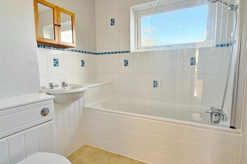 undefined, Scaltback Close, Newmarket