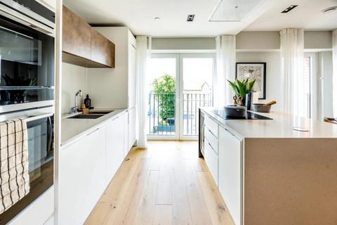 2 bedroom apartment for sale, Keybridge, 7 Exchange Gardens, Vauxhall, SW8