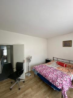 3 bedroom house share to rent, Cranborne Road,  Barking, IG11