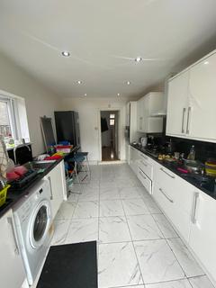 3 bedroom house share to rent, Cranborne Road,  Barking, IG11