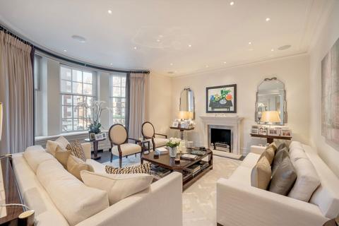 3 bedroom flat for sale, Park Street, London W1K