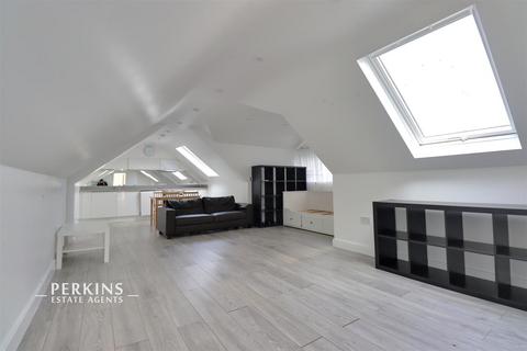 undefined, Greenford, UB6