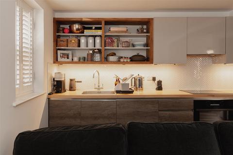 1 bedroom maisonette for sale, Bell Street, Reigate