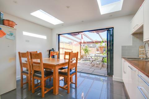 3 bedroom semi-detached house for sale, SHOLING! EXTENDED! WOW FACTOR KITCHEN DINER!