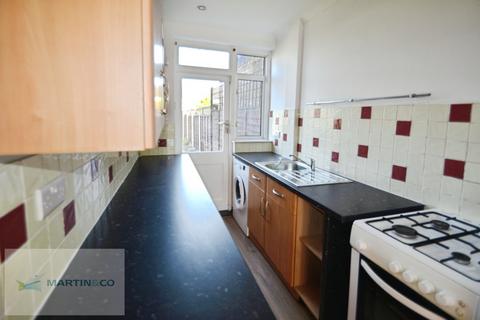 3 bedroom terraced house for sale, Hersham Road
