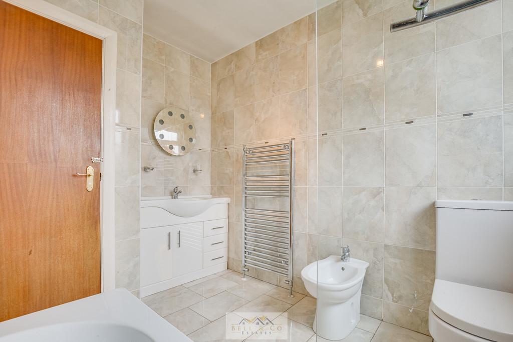 Bathroom 1.2
