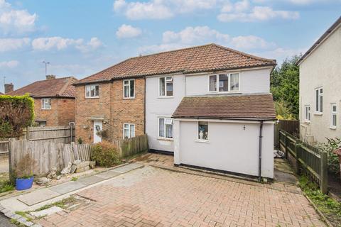 10 Wealden Close, Crowborough, TN6 2ST