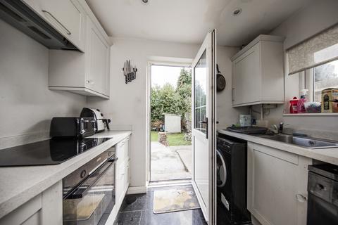 10 Wealden Close, Crowborough, TN6 2ST