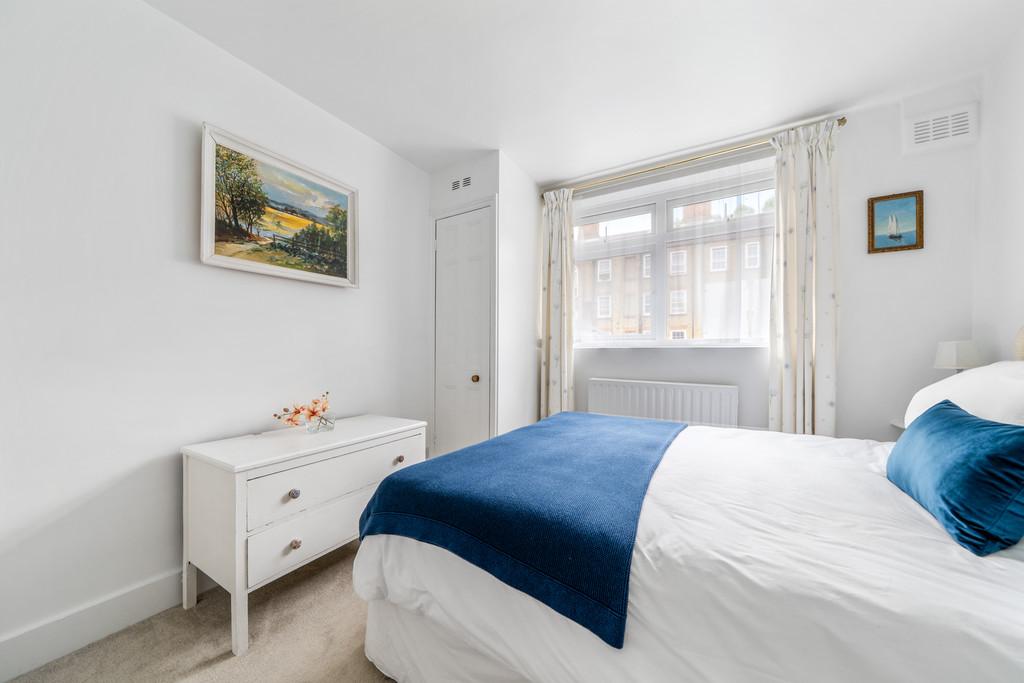 18 E Gunter Grove, SW10, Martin &amp; Co, WEB (17)