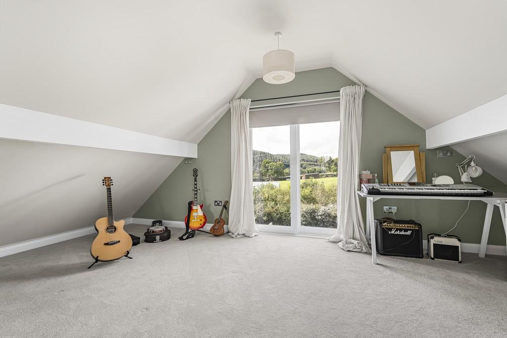 Principle Bedroom 2