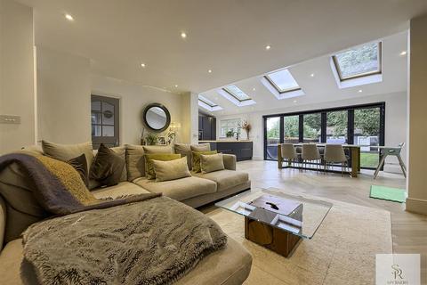 5 bedroom detached house for sale, Hyde Lane, Hemel Hempstead HP3