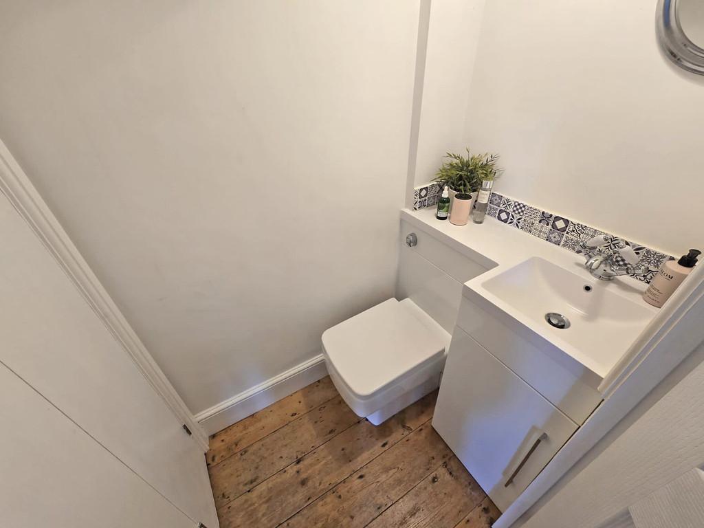 Toilet (1)