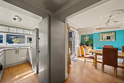 undefined, Headley Avenue, Wallington
