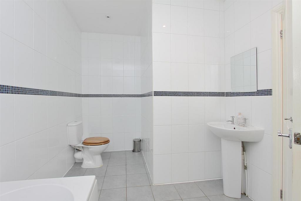 62a Queens Road (4).jpg