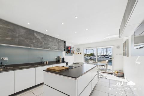 3 bedroom townhouse for sale, Bryher Island, Portsmouth PO6