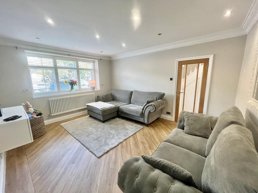 Lounge 1