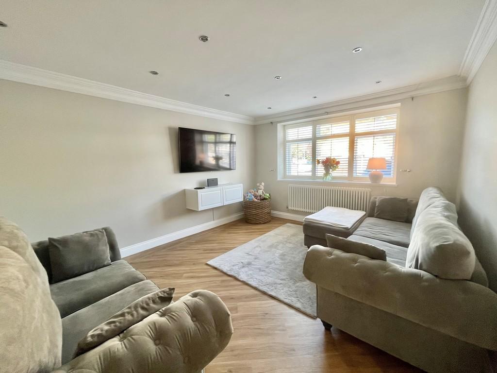 Lounge 2