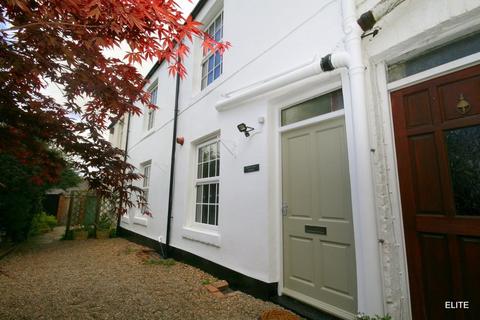2 bedroom cottage to rent, Claypath, Durham DH1