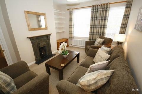 2 bedroom cottage to rent, Claypath, Durham DH1