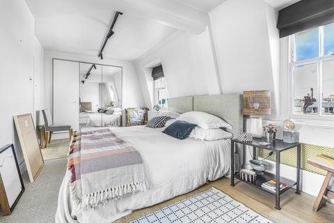 3 bedroom apartment to rent, Penthouse, Cadogan Square, SW1X