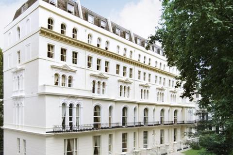 2 bedroom apartment to rent, Kensington Garden Sq, London