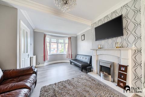 3 bedroom semi-detached house for sale, Kingsway, West Wickham, Bromley, BR4