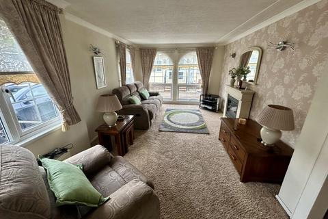 2 bedroom mobile home for sale, Woodbine Close, Waltham Abbey