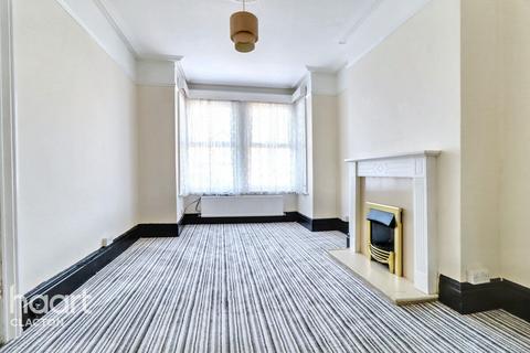 3 bedroom semi-detached house for sale, Ellis Road, Clacton-On-Sea
