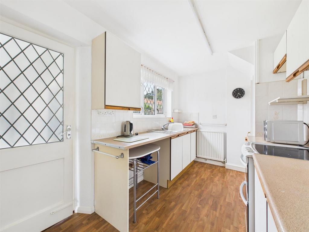 Kitchen: