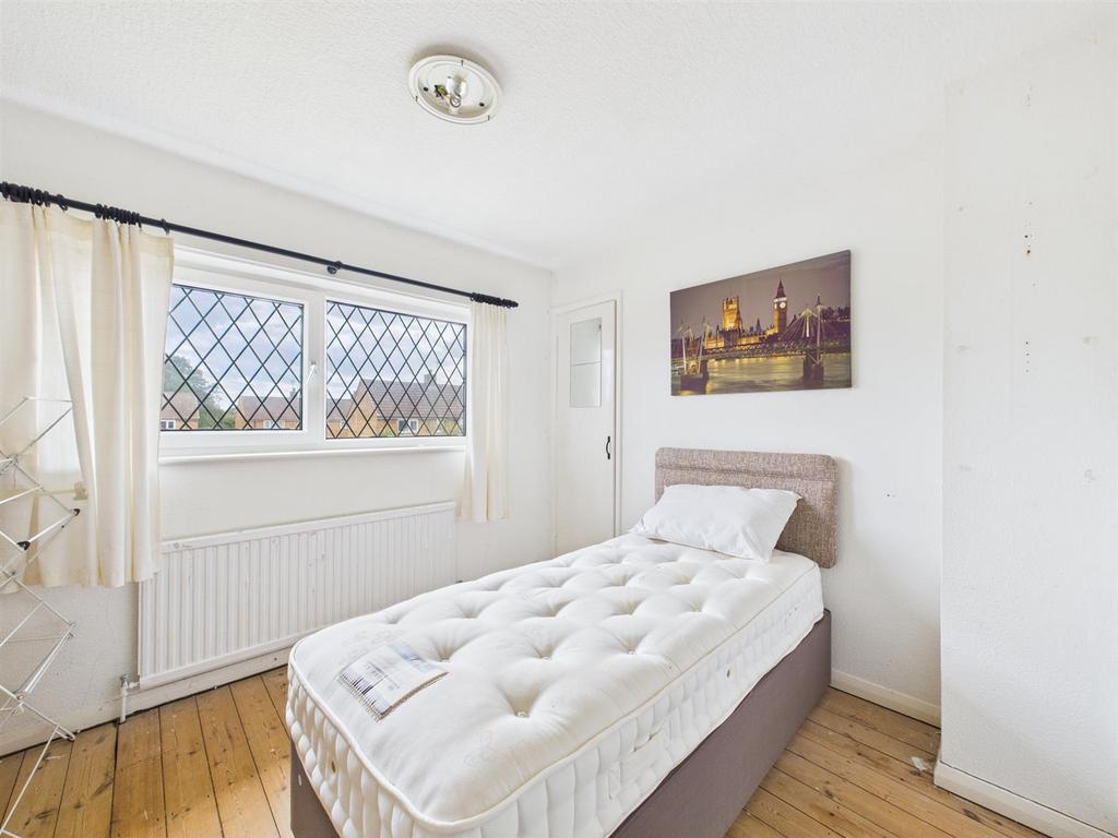 Bedroom:
