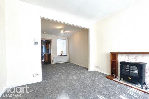 3 bedroom end of terrace house for sale, West Street, DUNSTABLE