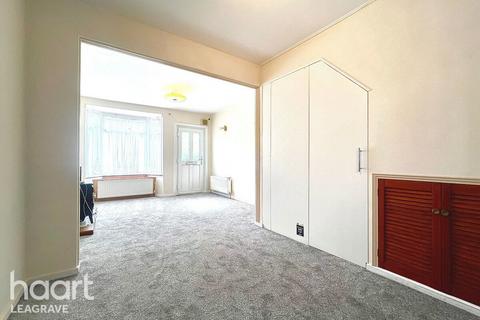 3 bedroom end of terrace house for sale, West Street, DUNSTABLE