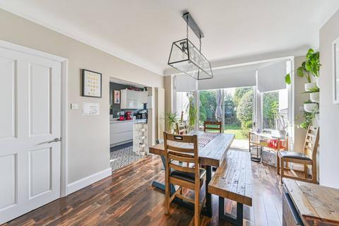 168 Woolacombe Road, London, SE3 8QN