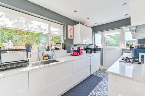 168 Woolacombe Road, London, SE3 8QN