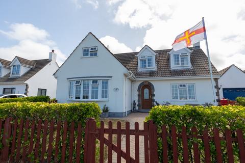 2 bedroom detached house for sale, Barras Lane, Vale, Guernsey