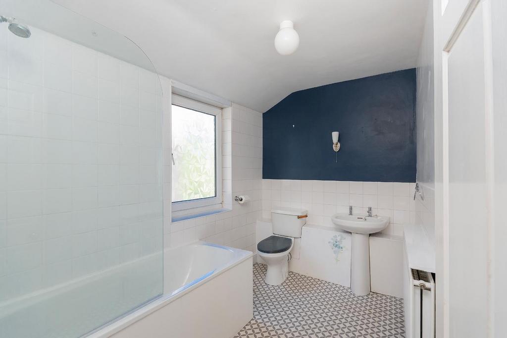 6 S1 CTN- Bathroom B.jpg