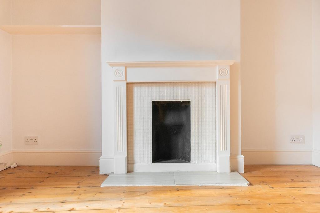 6 S1 CTN- Living Room A.jpg